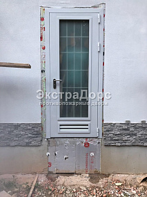 Противопожарные двери со стеклом от производителя в Чехове  купить
